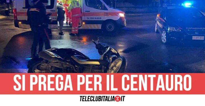 Grumo Nevano, scontro tra auto e scooter nella notte: 26enne lotta tra la vita e la morte