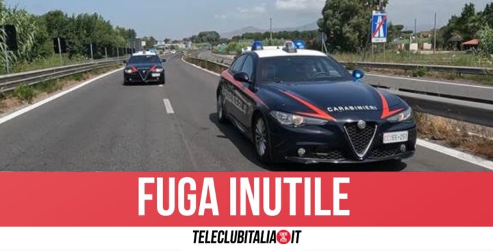 Folle inseguimento sulla Domiziana: 22enne arrestato dai Carabinieri