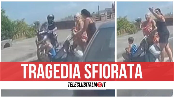 ischia video agente municipale scooter