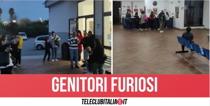 Giugliano, chiude piscina comunale: nessun preavviso ai genitori, proteste all'esterno dell'impianto