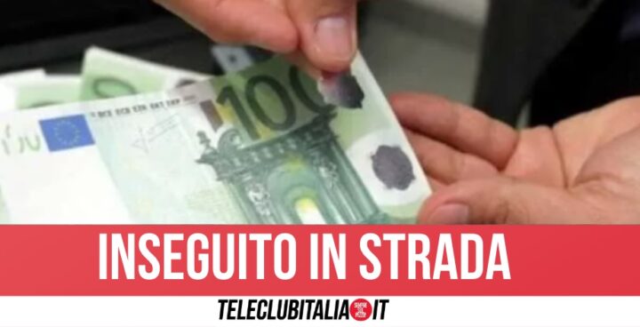 Napoli, sfila 100 euro dalla tasca di un passante: 22enne arrestato in pieno giorno 