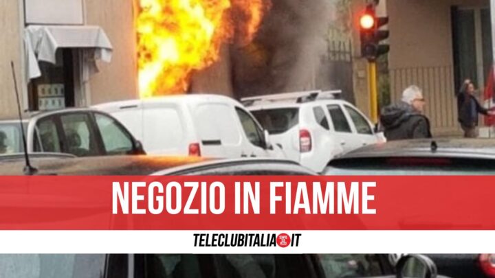 negozio in fiamme corso meridionale afragola