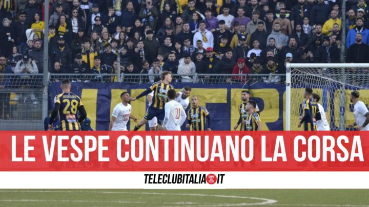 La Juve Stabia continua la sua corsa, inseguono Picerno e Casertana, Giugliano show a Monopoli