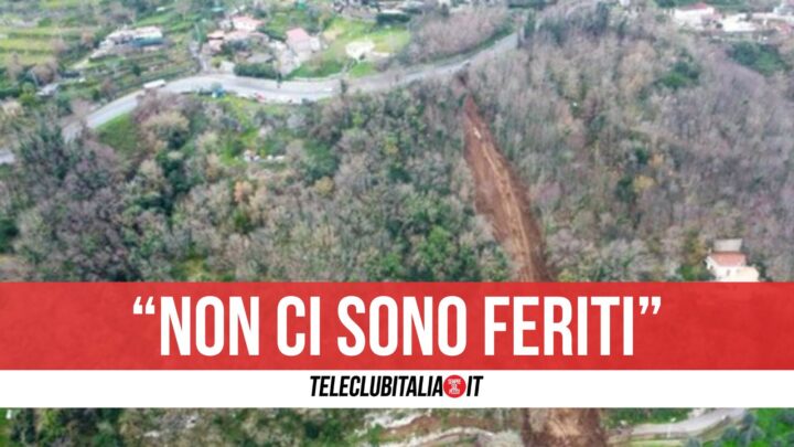 Frana nella notte in provincia di Napoli, strade chiuse a causa del fango