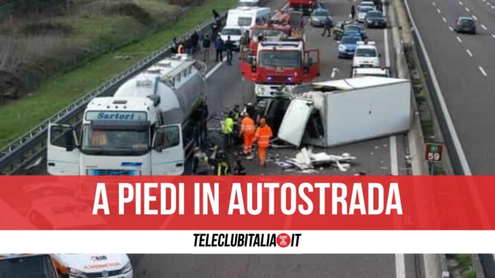 Morto A16 Autostrada A Piedi