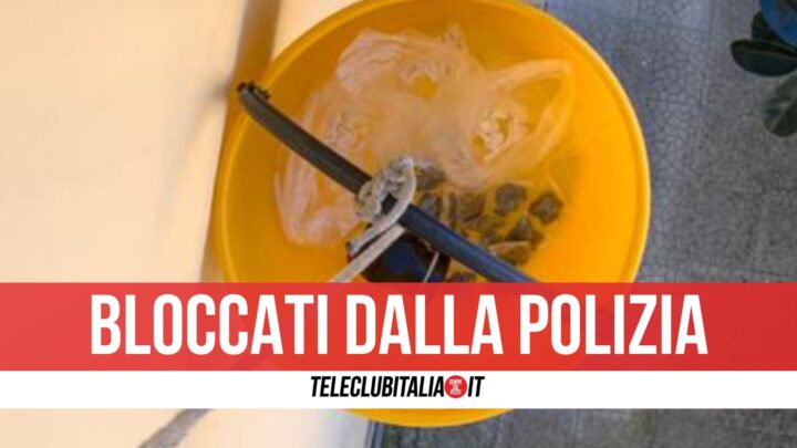  Napoli, cocaina a domicilio nel paniere: un arresto e due denunce 