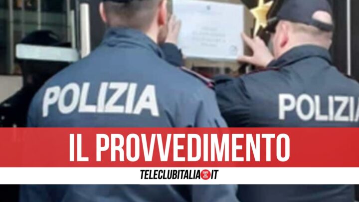 Prima la lite poi gli spari nel locale del centro storico di Napoli: attività chiusa per 60 giorni