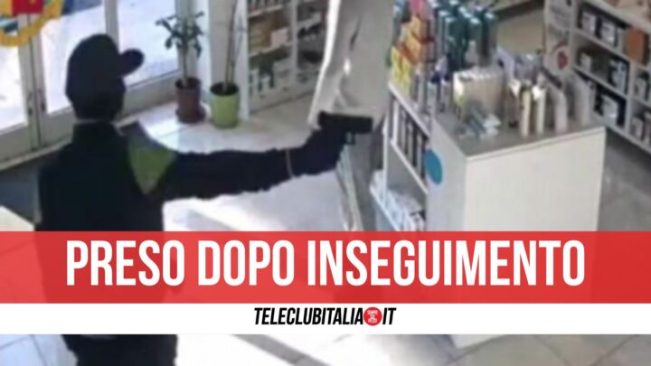 Torre del Greco, rapina farmacia in pieno giorno: 34enne arrestato dai poliziotti 