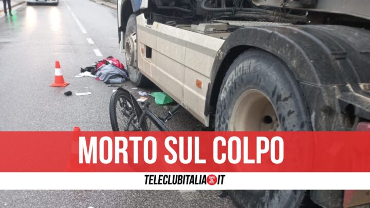 Tragedia nel napoletano, ciclista investito e ucciso da un autocarro