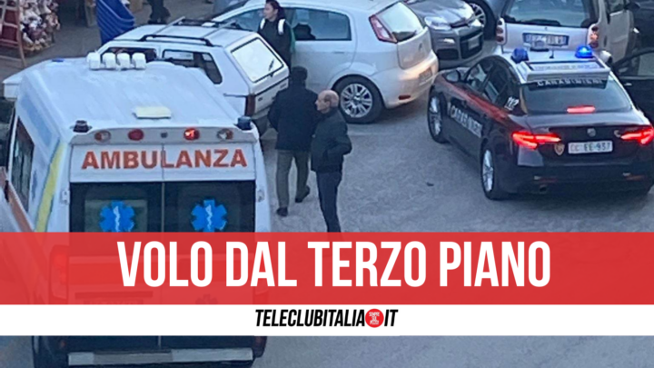 Procida Morto 23enne Sporto Balcone