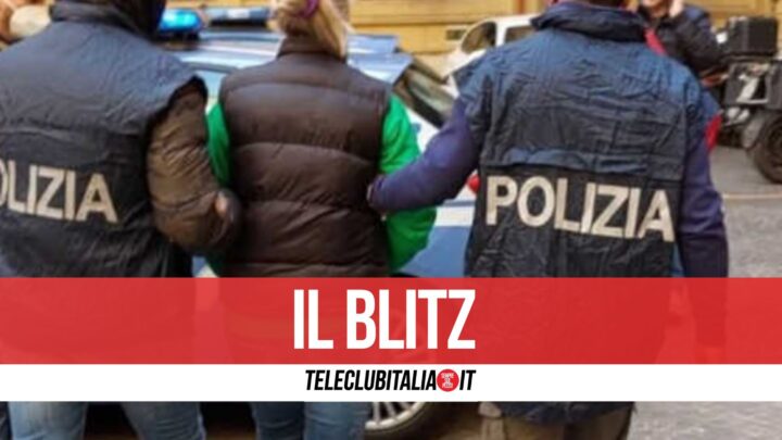 Giugliano, pistole in casa pronte all'uso: poliziotti arrestano 34enne