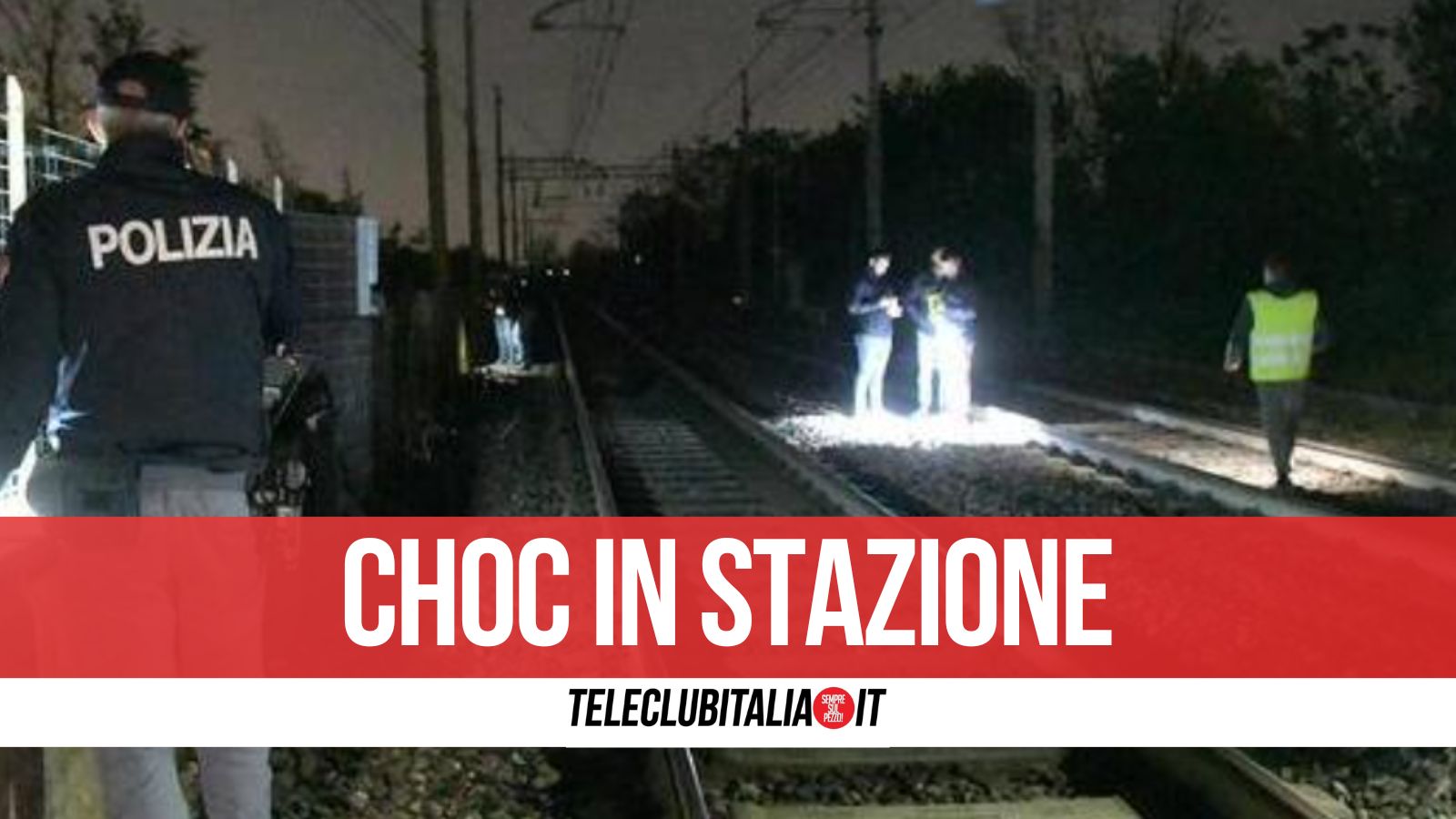 Dramma in stazione a Napoli, uomo investito e ucciso dal treno in corsa