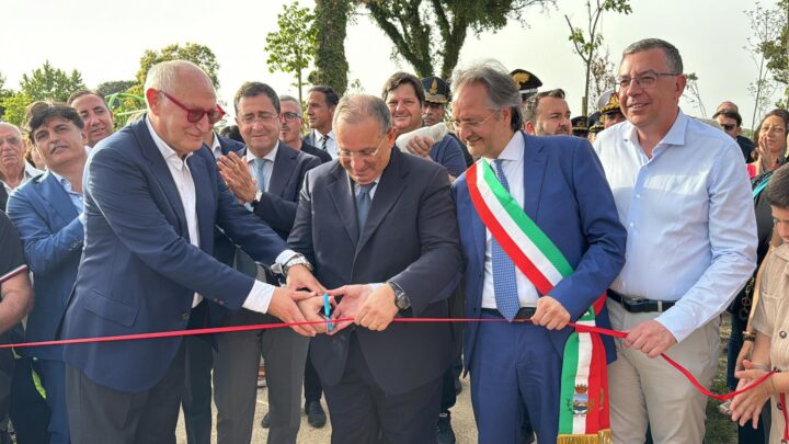 Inaugurata Nuova Villa Comunale Di Matteo Varcaturo