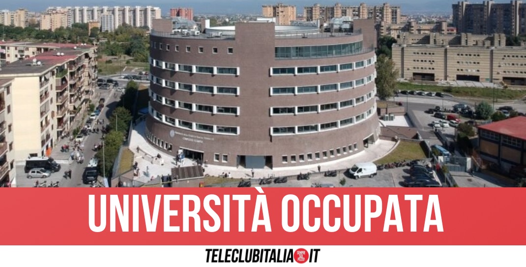 Scampia Sfollati Occupano Università