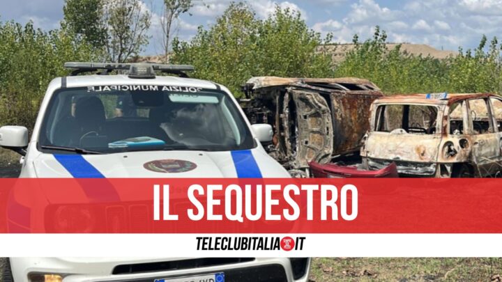 Rubate, cannibalizzate e bruciate: scoperto cimitero delle auto in zona Asi a Giugliano