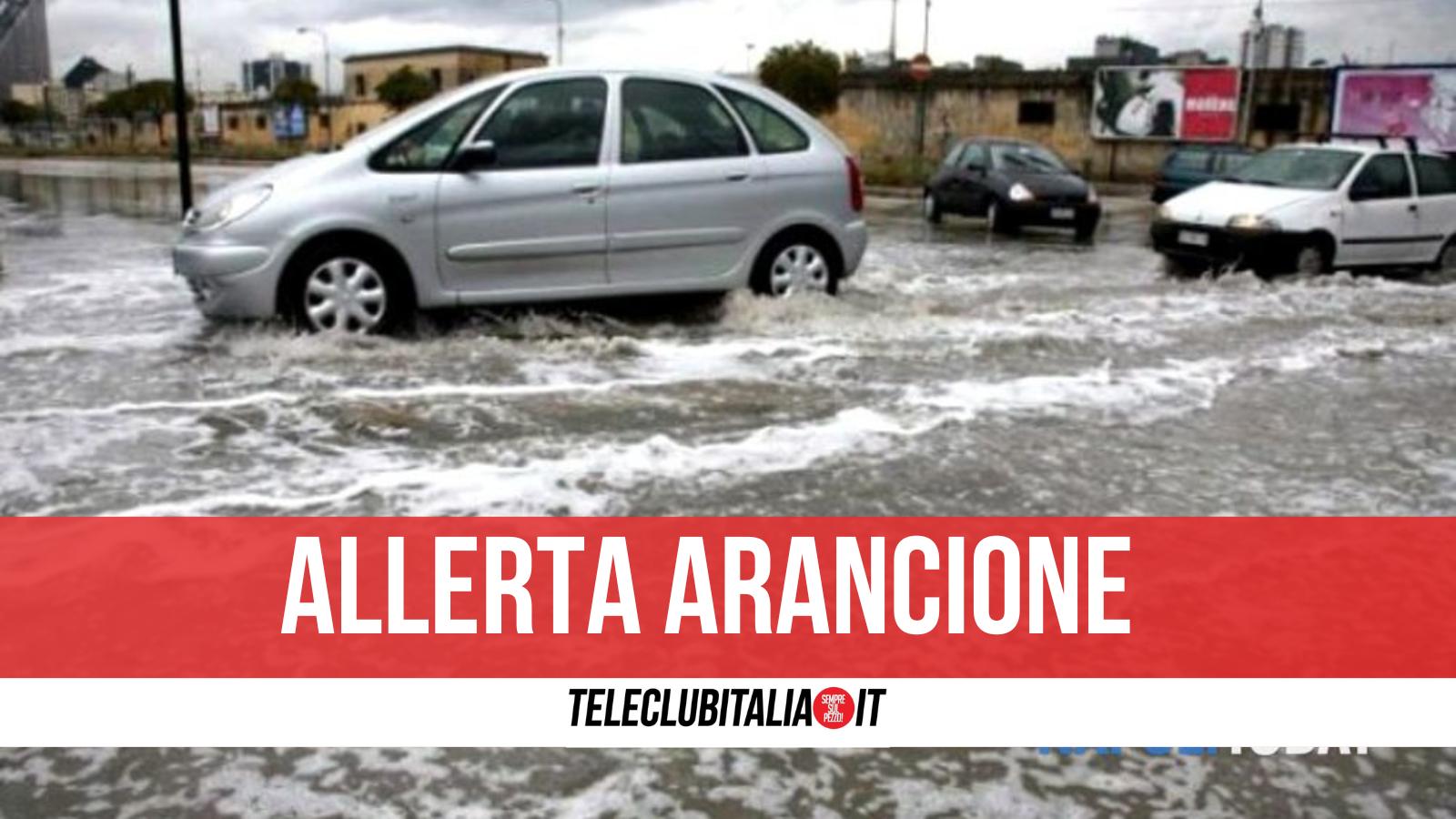 Allerta meteo in Campania, temporali con raffiche di vento. Scuole chiuse