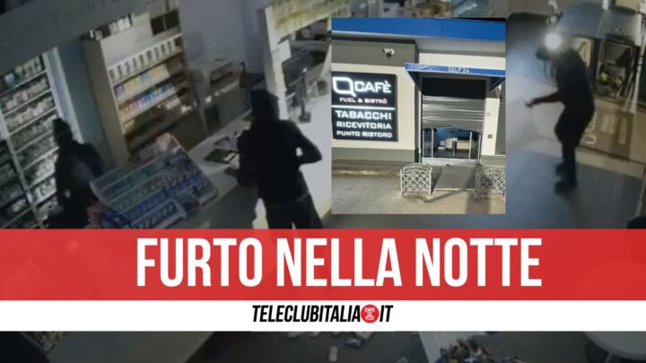 Banda della spaccata in azione a Giugliano, colpo alla tabaccheria "Q cafè"