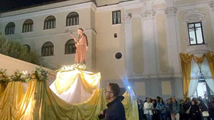 Giugliano, San Francesco d'Assisi: la processione conclude gli eventi liturgici