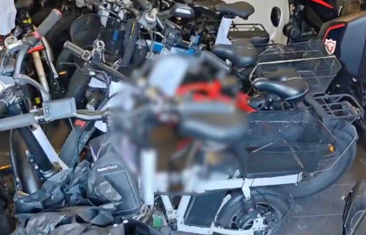 Bici elettriche trasformate in scooter, la scoperta dei Carabinieri: sanzioni per 160mila euro