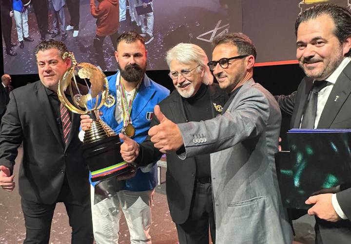 Mondiali di acconciatura a Parigi, l'hairstylist Michele lavarone vince il premio OMC Hairworld "World Cup" 2024