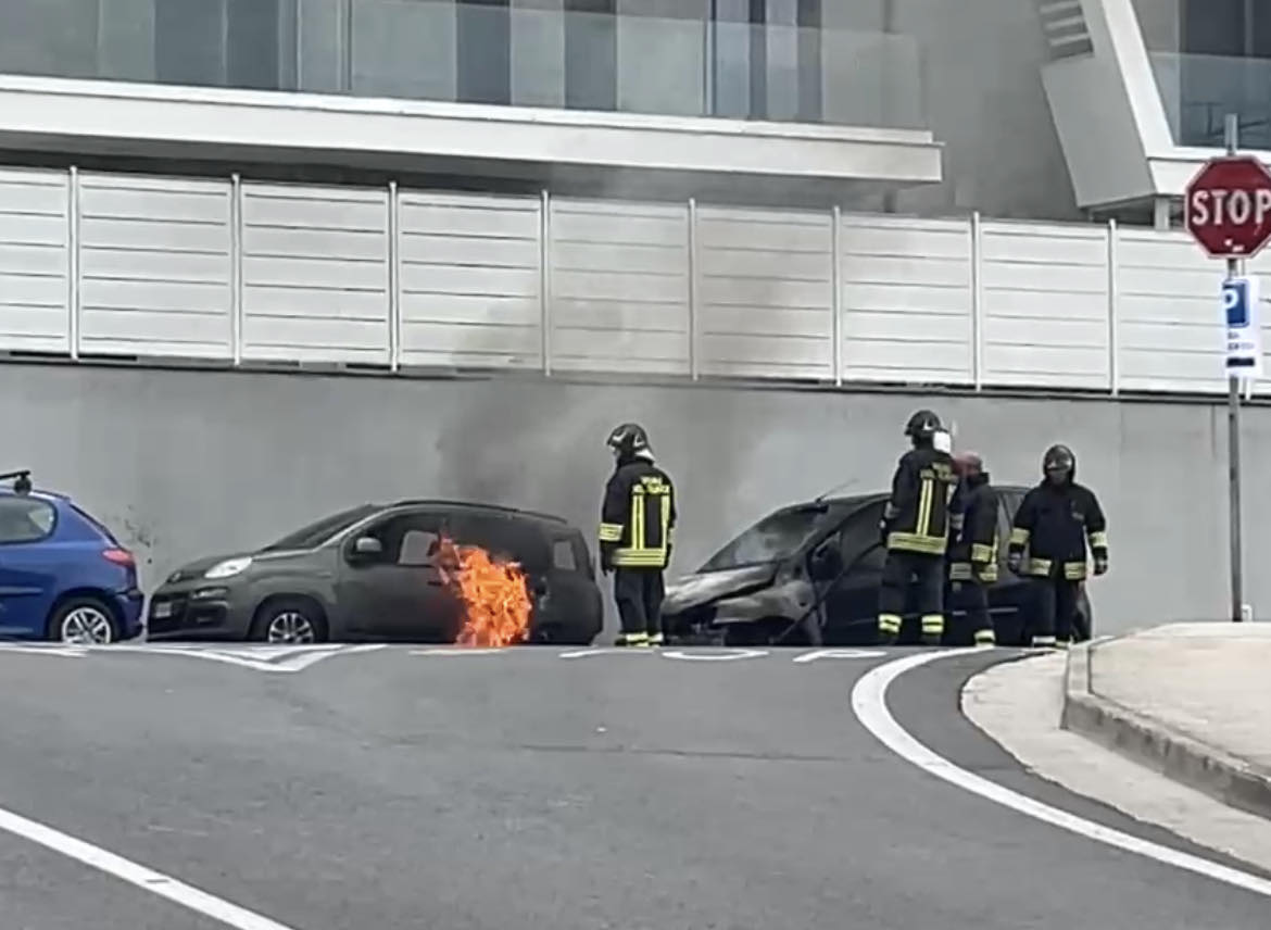 Incendio Auto Quarto