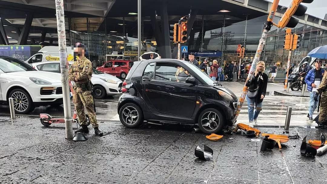 Smart Piazza Garibaldi Incidente