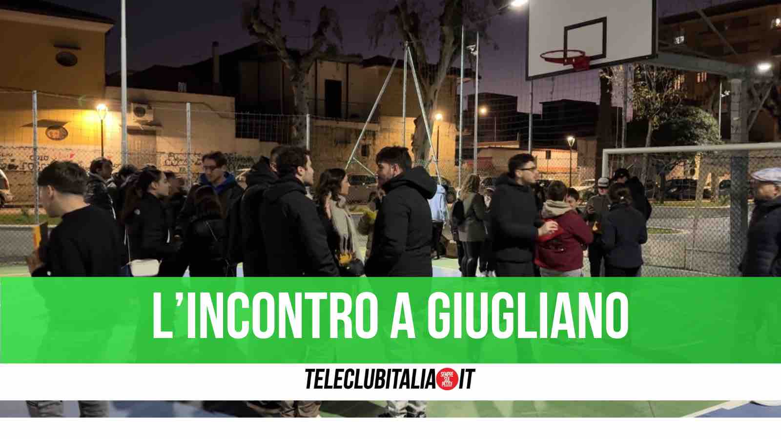 Accoltellato per pallone, giovanissimi in Piazza Gramsci per dire “No” alla violenza