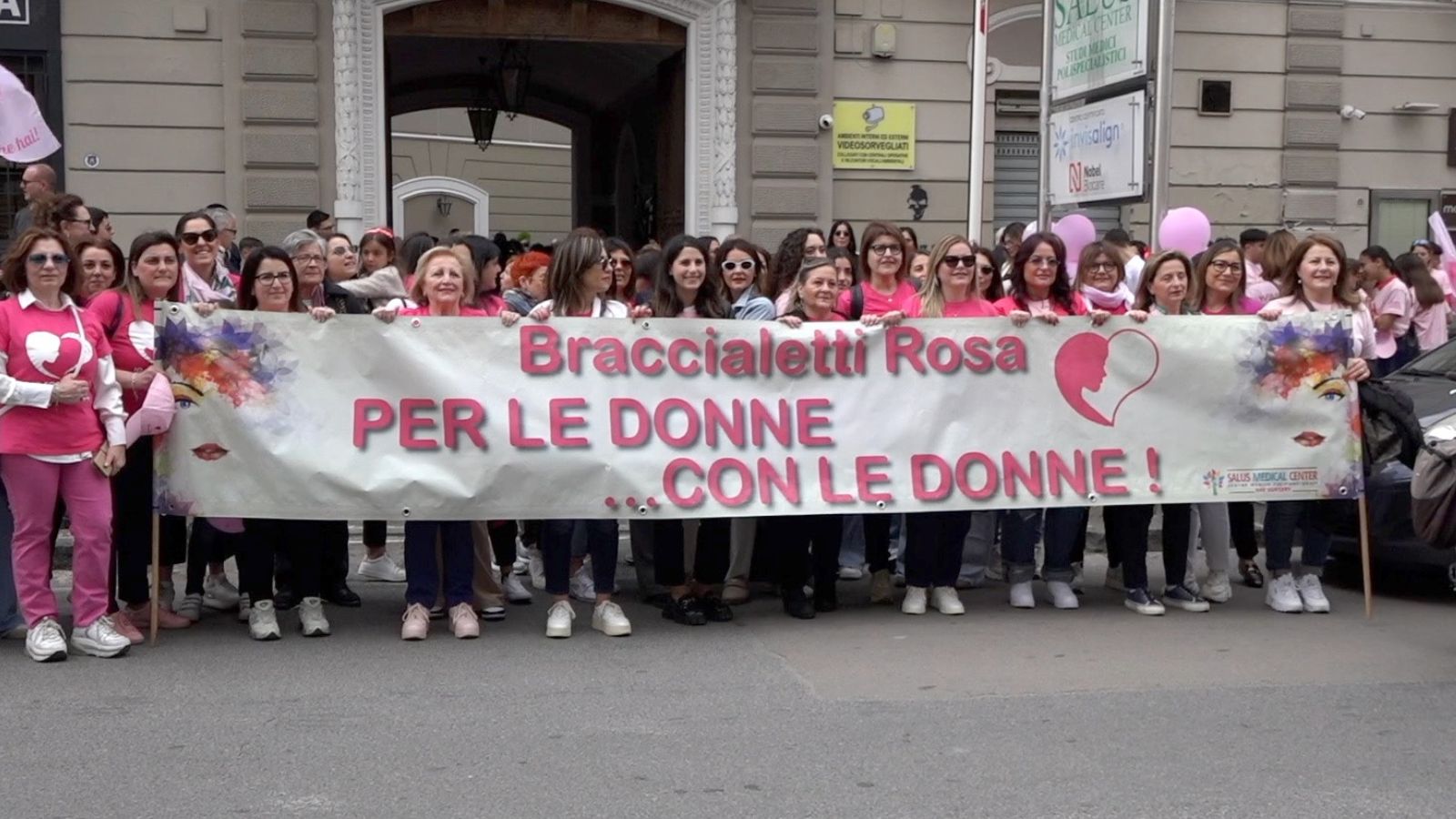 Giugliano, Natale: raccolta doni organizzata da "Braccialetti rosa"