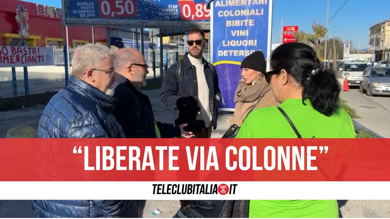 Giugliano, ennesima chiusura in via Colonne: sit in di protesta dei commercianti