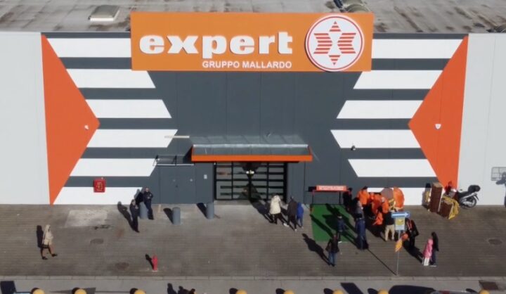 Expert Mallardo inaugura il nuovo store al parco commerciale Grande Sud