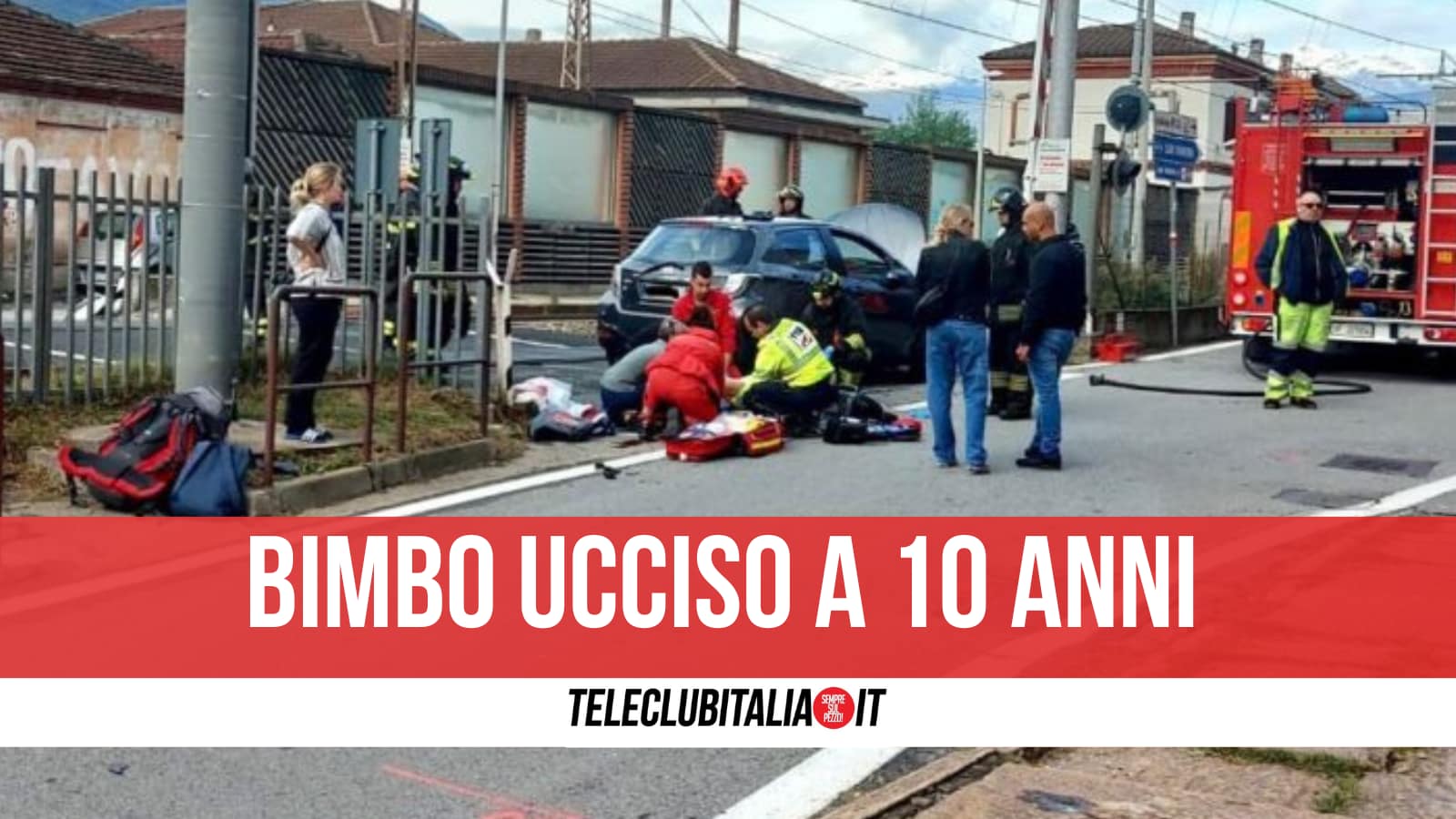 Nola, investe e schiaccia un bambino di 10 anni al passaggio a livello: muore sul colpo