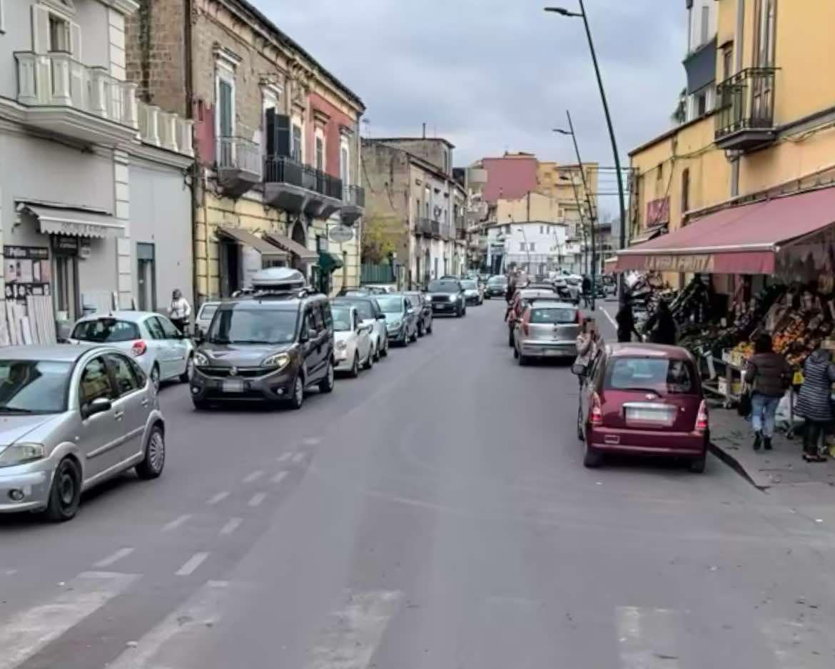 Cardito Rapina Via Donadio Telefonia Negozio