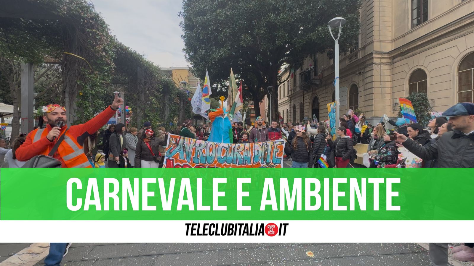 Carnevale a Giugliano: la parata per le vie del centro, l’ambiente al centro