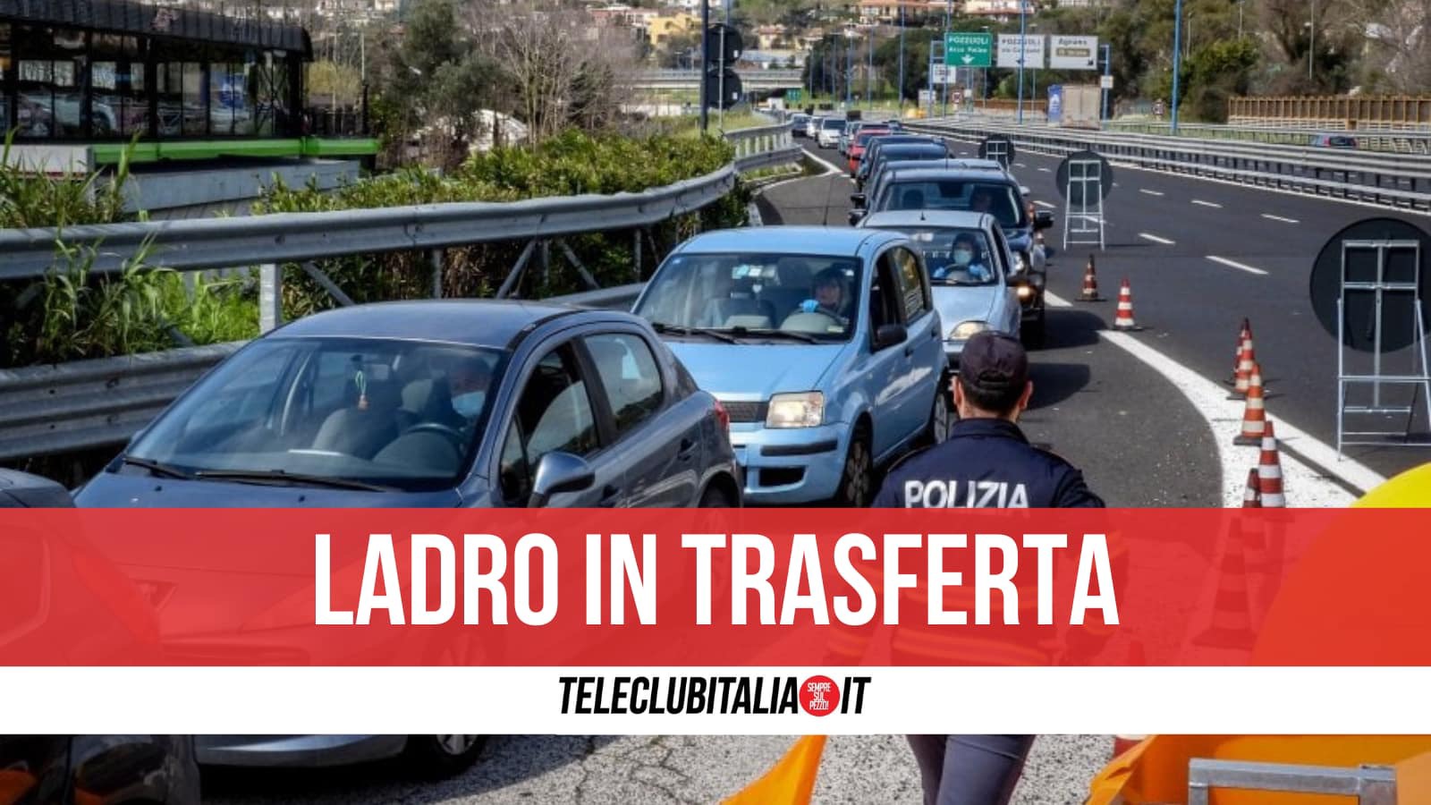 Napoli, auto sospetta sulla Tangenziale: 60enne fermato con due trolley carichi di gioielli