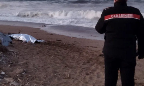 Tragedia a Castel Volturno: uomo trovato morto in spiaggia