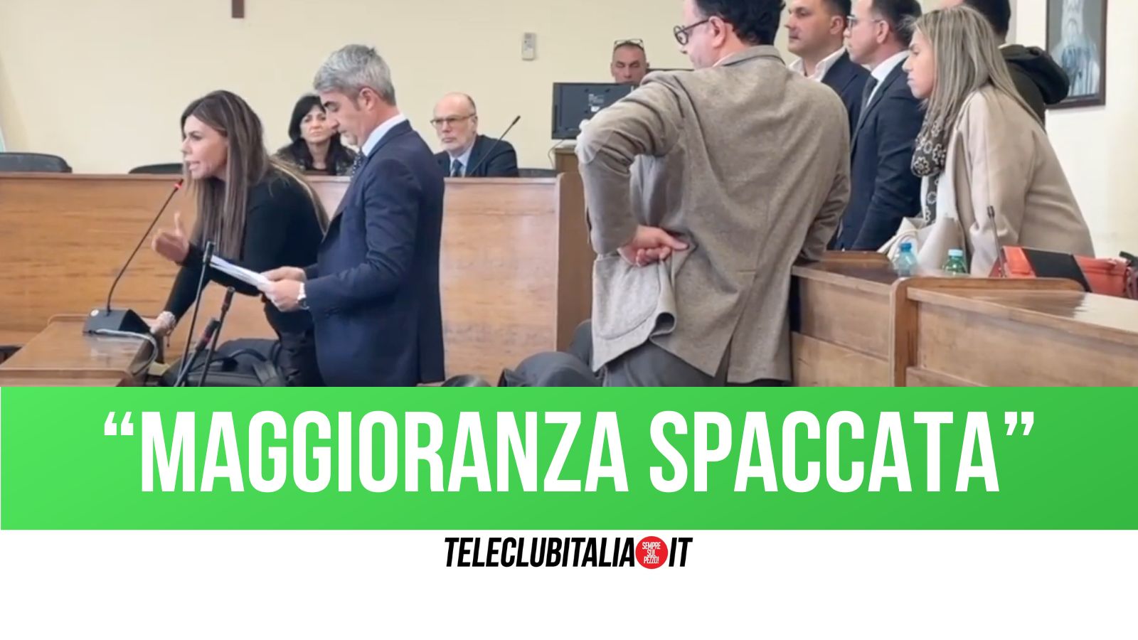 Aversa, consiglio comunale sospeso: assenti nella maggioranza, minoranza attacca