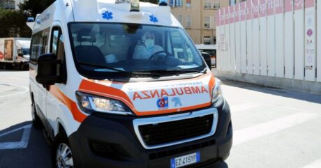 Ambulanza Napoli Morto Ciclista Investito