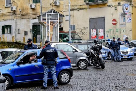 Rione Sanità Tre Arresti Pistola