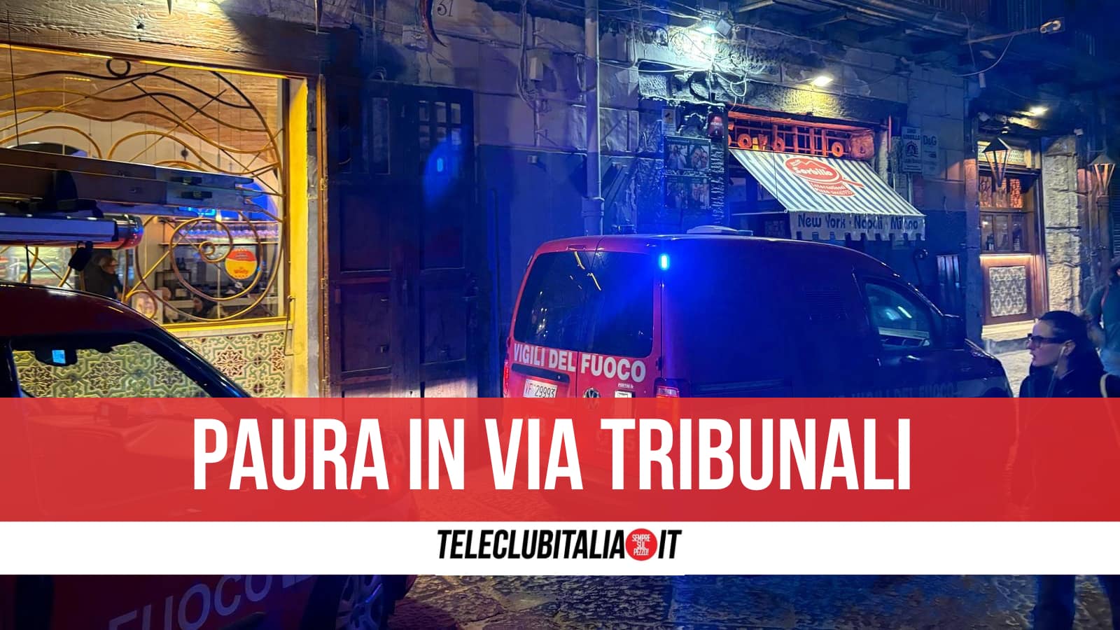 Napoli, incendio presso la pizzeria Sorbillo: Vigili del Fuoco spengono le fiamme