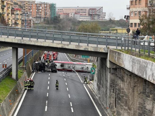 Tangenziale Napoli Sequestrato Cellulare Autista